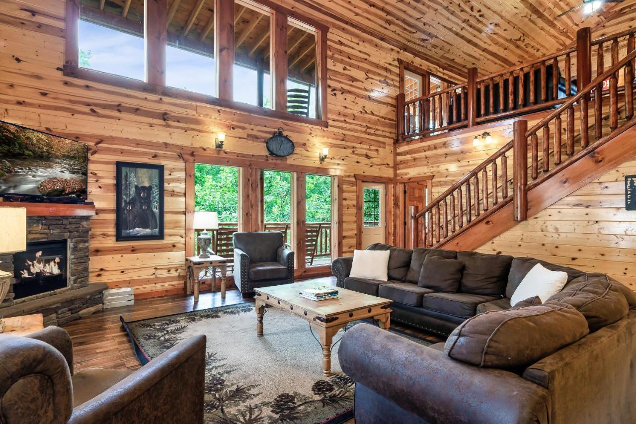 Holiday home Grizzly Bears Resort - Luxury Cabin With Indoor Pool, Hot Tub, Theater, King Beds, Sleeps 16 In Heart Of Pigeon Forge